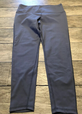 NWOT Amazon Essentials Women Performance Capri Active Legging Gray Size Large