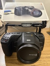 BlackMagic Design Pocket Cinema Camera 6K Super 35 HDR Sensor + Small rig Cage