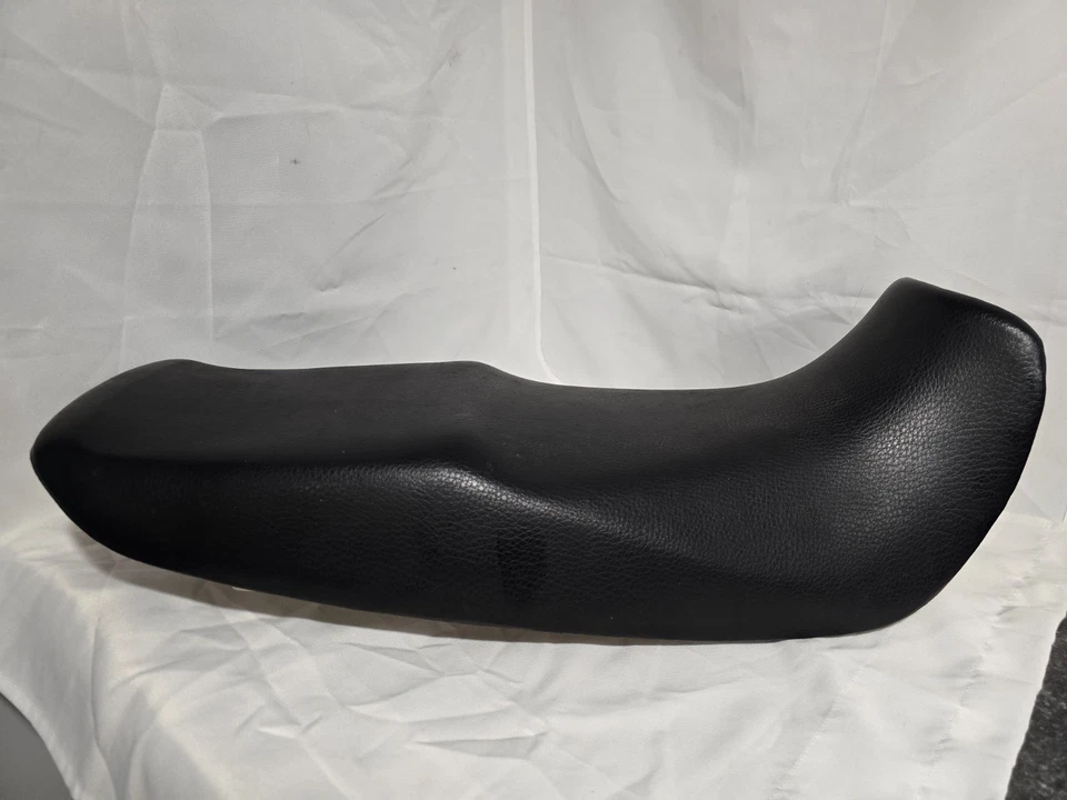 1990 KAWASAKI NINJA 500 EX500A ПЕРЕДНЕЕ ДВУХМЕСТНОЕ СЕДЛО С ЧЕХЛОМ ДЛЯ ИНСТРУМЕНТОВ - Изображение 3 из 4