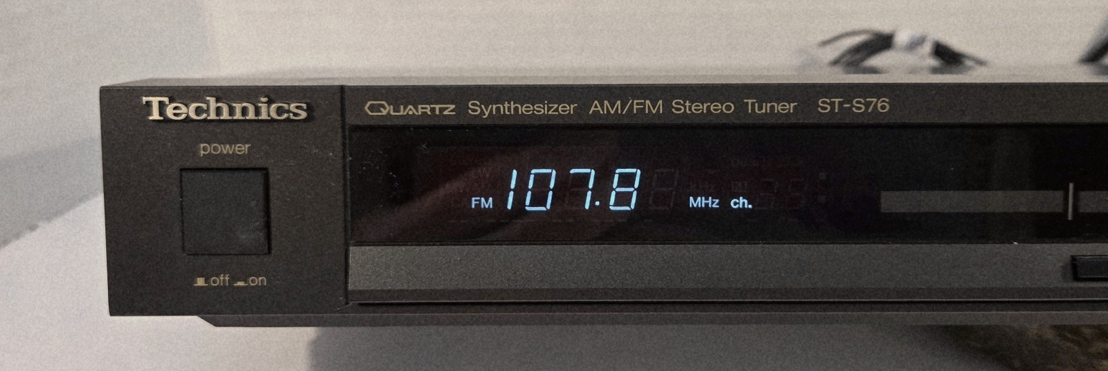 TECHNICS Stereo AM/FM Quartz Synthesizer Tuner ST S76 VINTAGE JAPAN