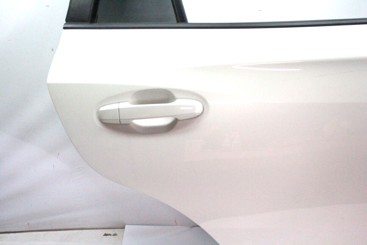 2019 SUBARU CROSSTREK REAR RIGHT DOOR ASSEMBLY COOL WHITE OEM 18