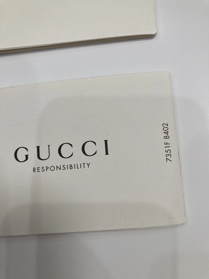 2 Gucci brochure booklet the Cure of product-all languages - for collectors DEAL - Image 3 of 4