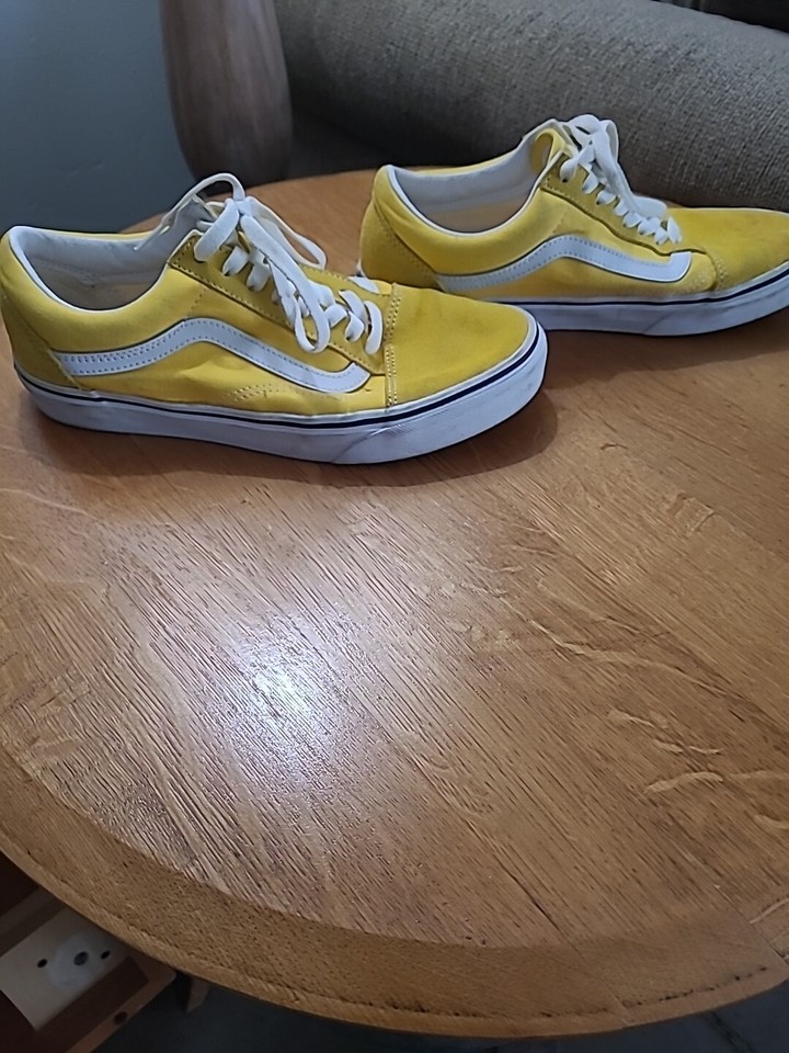 Vans Shoes Women 9 Yellow Suede Low Tops Skateboard Athletic Casual Men