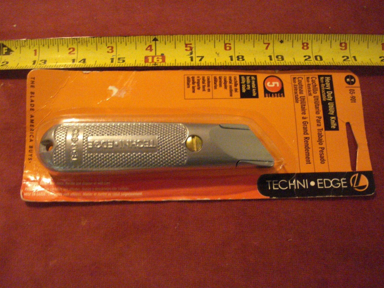 (0174.) H/ D (Contractor) Utility Knife w/five blades