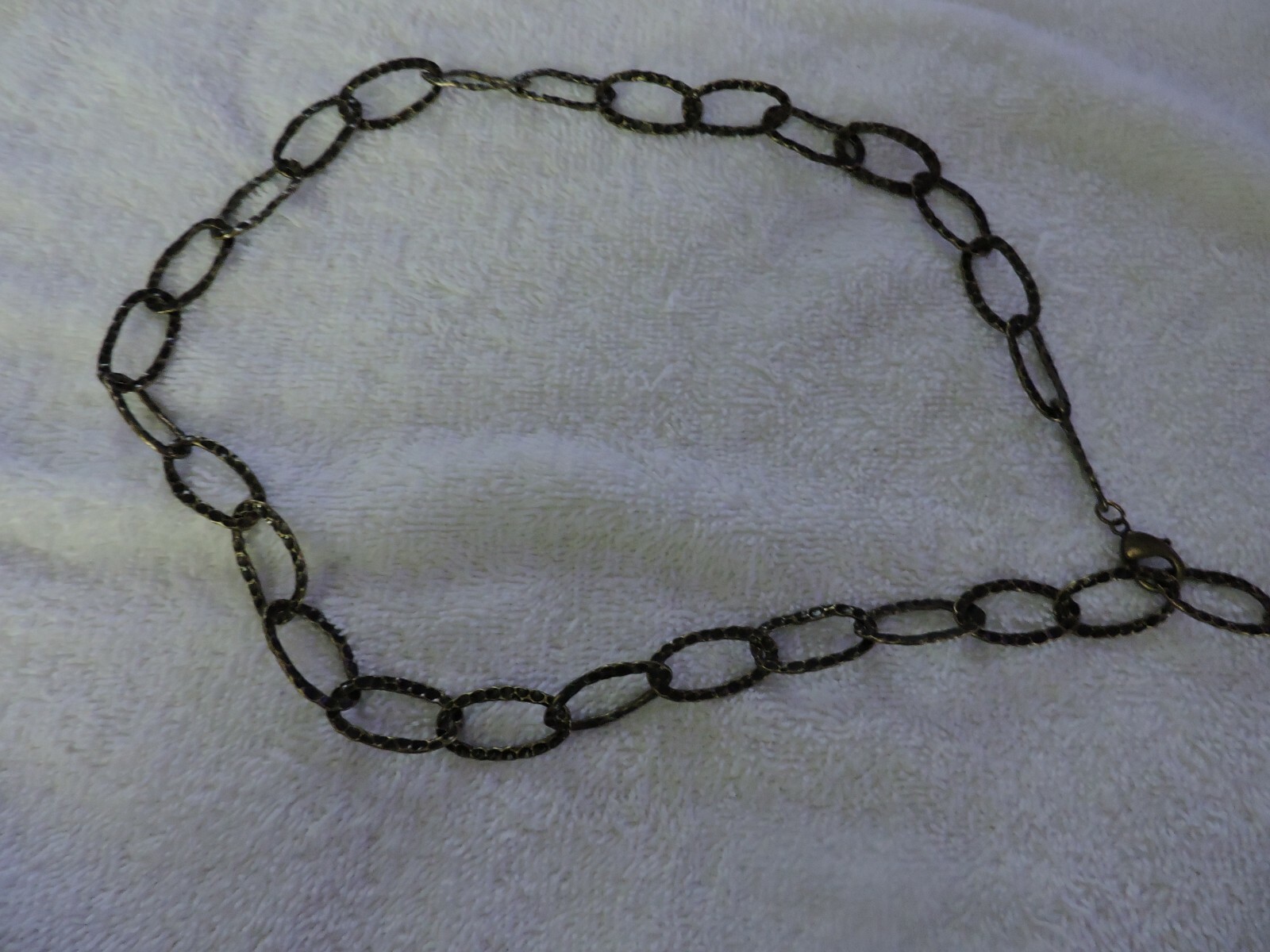 CHAIN NECKLACE WITH RETANGULAR MARBLED STONE 15.5… - image 3