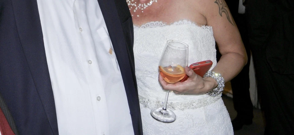 Brautkleid 38 gebraucht Etuikleid Bianco Evento Aprilia, Cocktailkleid, - Bild 3 von 4