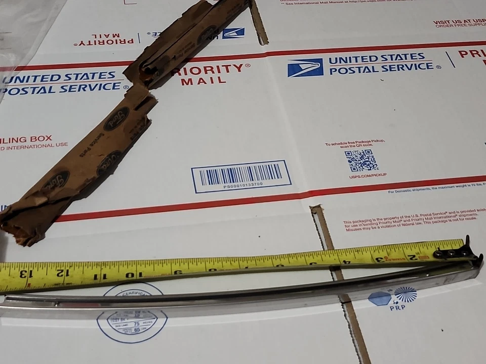 НОВЫЙ ИЗ СТАРЫХ ЗАПАСОВ 1972 FORD TORINO ЧЕТВЕРТЬ СТЕКЛА КРОНШТЕЙН D20Z-6529952-A - Изображение 4 из 4