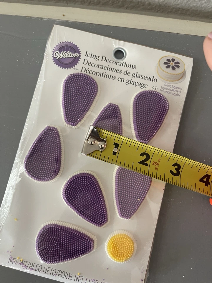 NEW Wilton large flower Icing cake Decoration cupcake topper edible sugar decor - Image 3 of 4