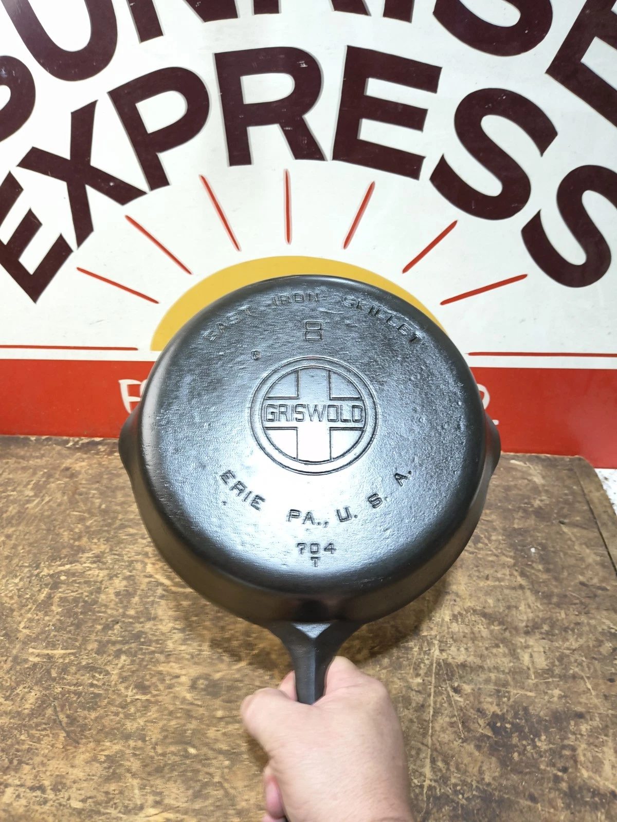"Fully Restored" GRISWOLD Cast Iron Skillet Pan 10" Large Logo 704 Seasoned