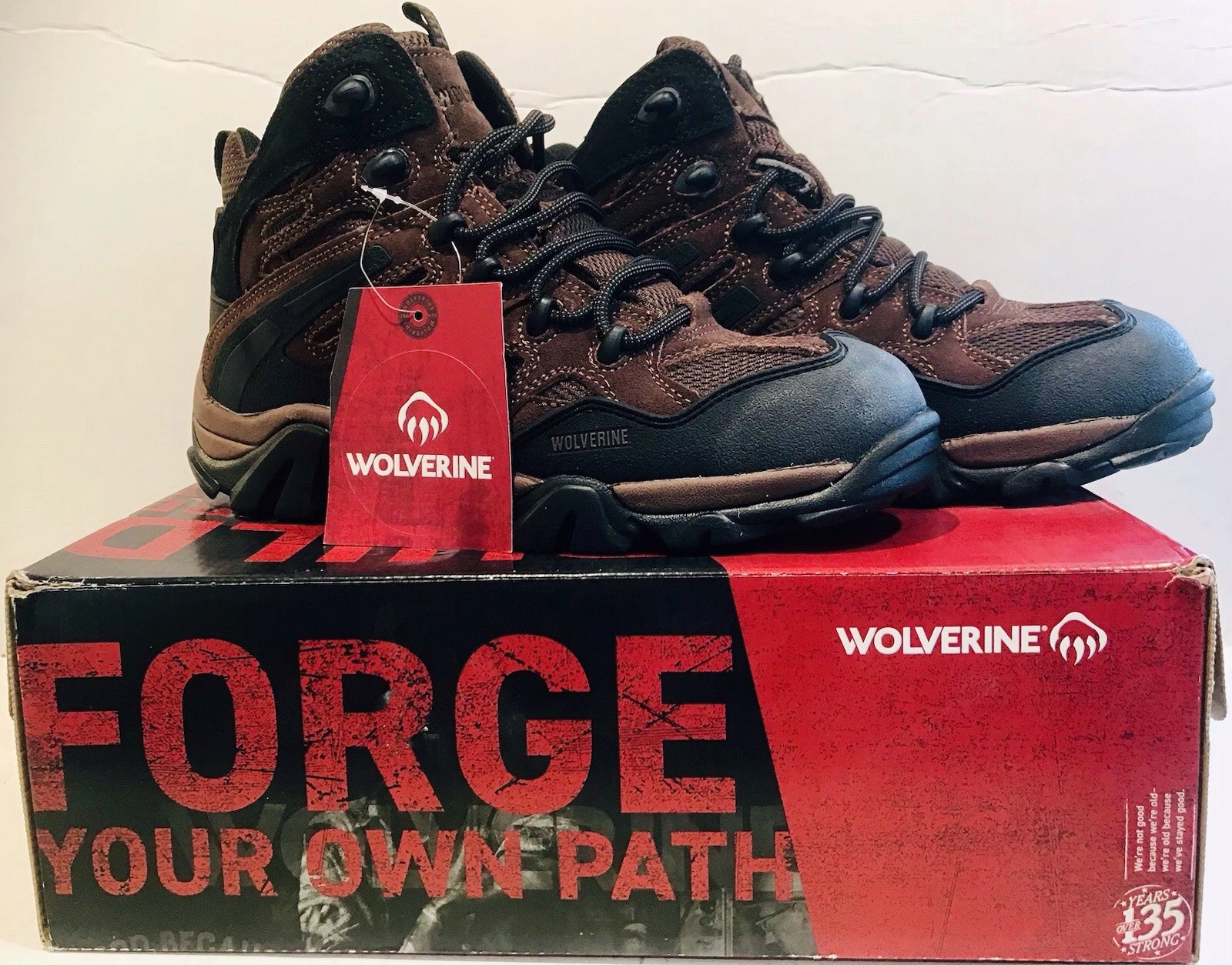 Size 8.5 EWWolverine Wilderness Men's Hiking Boot Waterproof Hiker W080008