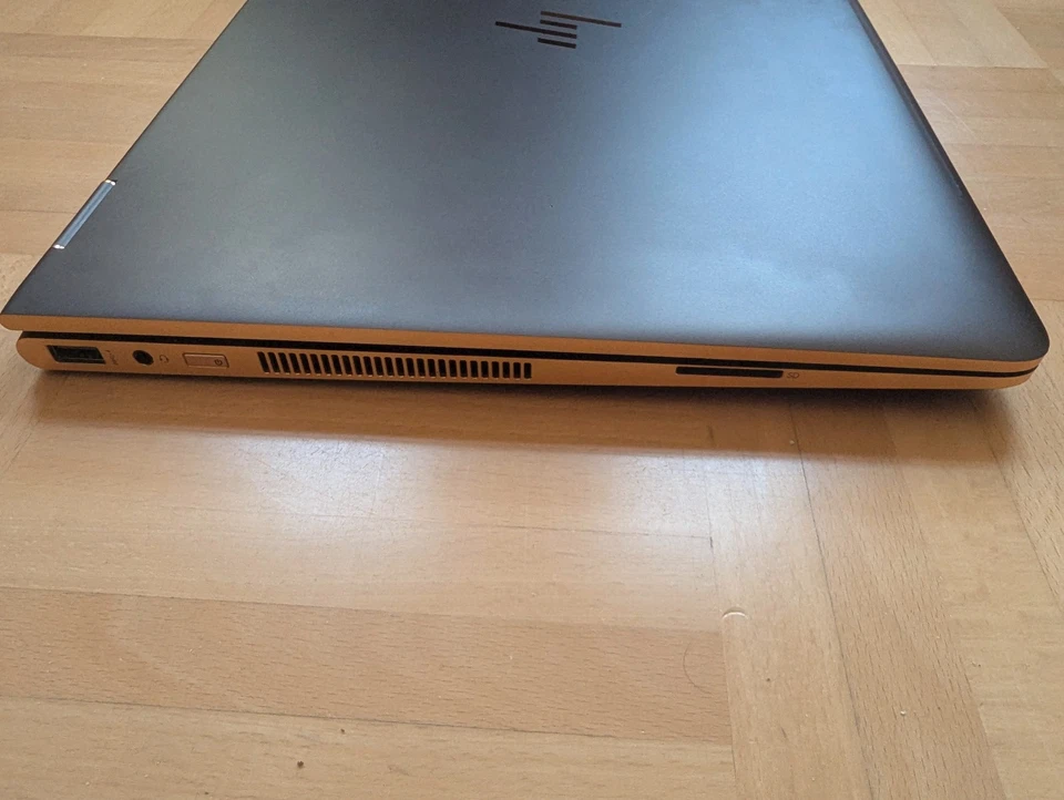 HP Spectre x360, 15", 2-in-1 Convertible, 4k Touch, 1TB SSD, i7-7500U, 16GB RAM - Bild 4 von 4