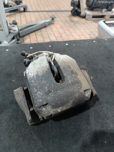 Original BMW 5er E39 Bremssattel Bremszange Vorne Links ATE 60/22/296