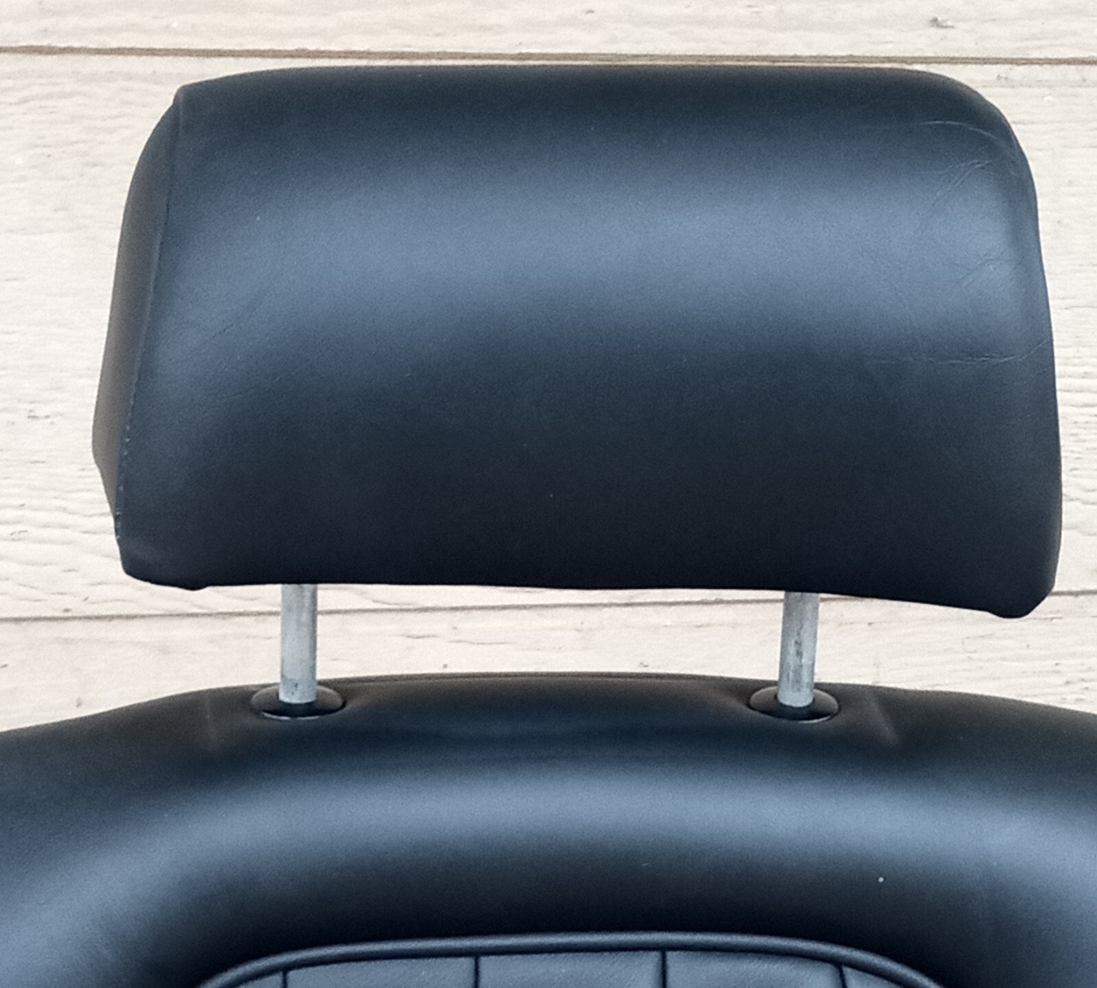 Ferrari 365 GT4 2+2 Interior Leather Front and Rear Seats_255-66-001-00_GENUINE