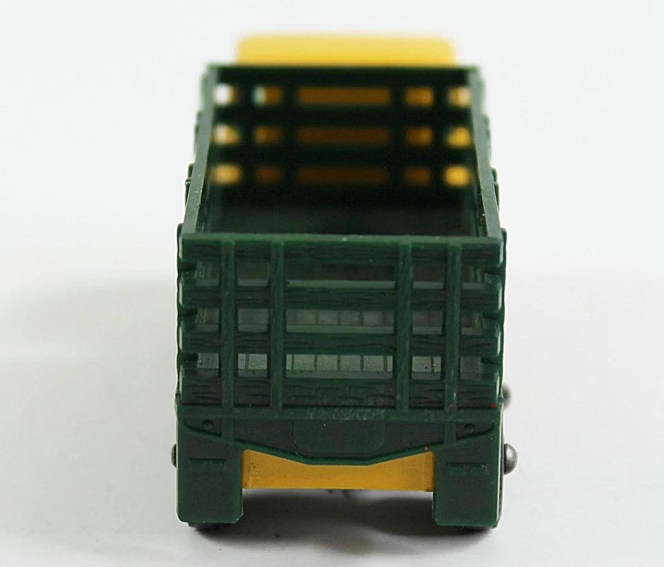 Camión de estacas Dodge Matchbox de colección serie Nº 4 amarillo/verde hecho en Inglaterra 1969 Foto 3 de 4