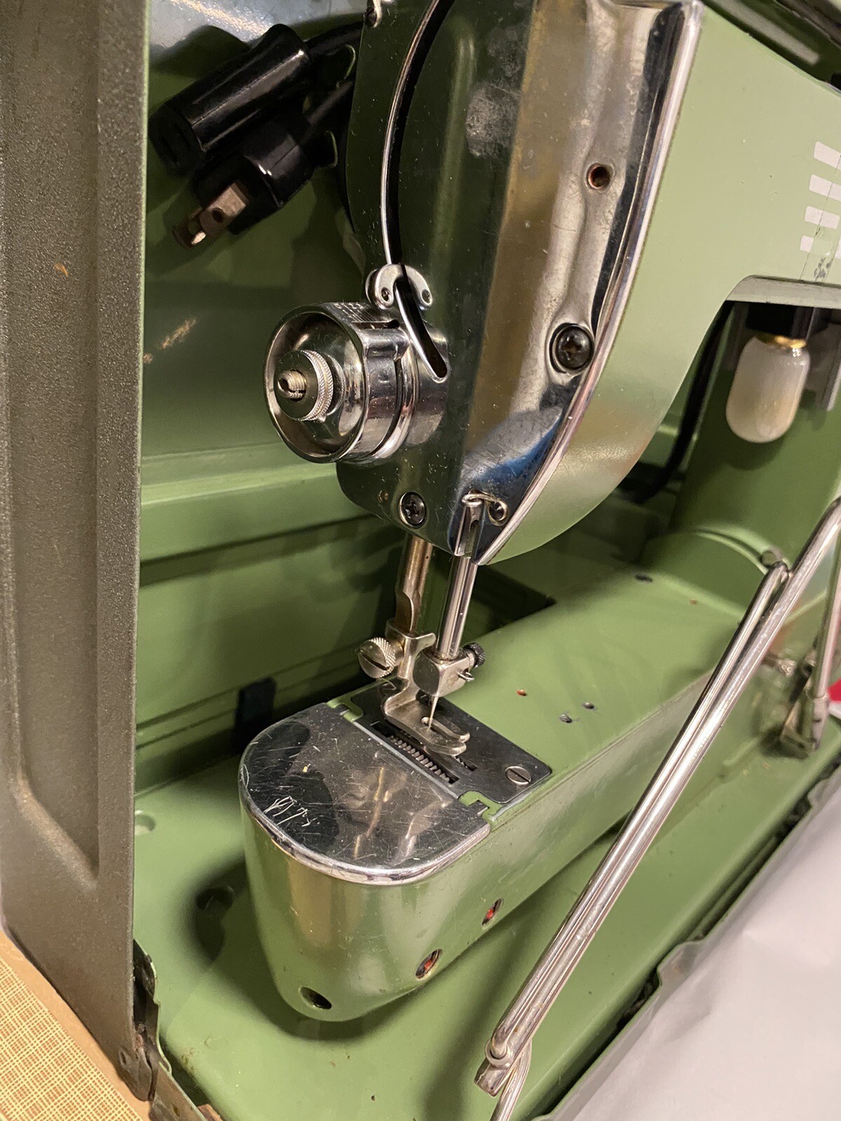 Vintage ELNA SEWING MACHINESWITZERLAND w/ case Books eBay