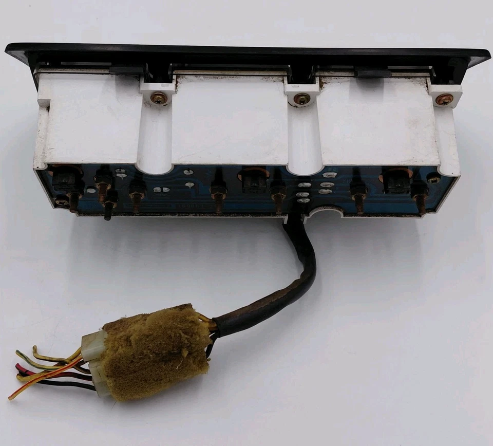 1984 1985 Isuzu Trooper Dash Gauge Trio Set Oil Fuel Temp Gas OEM 69612-260 - Image 4 of 4