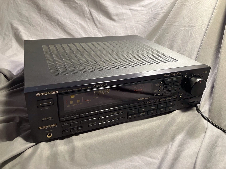 Pioneer VSX-5700S  Vintage AV Surround Sound Receiver TESTED with Bundled REMOTE - Image 3 of 4
