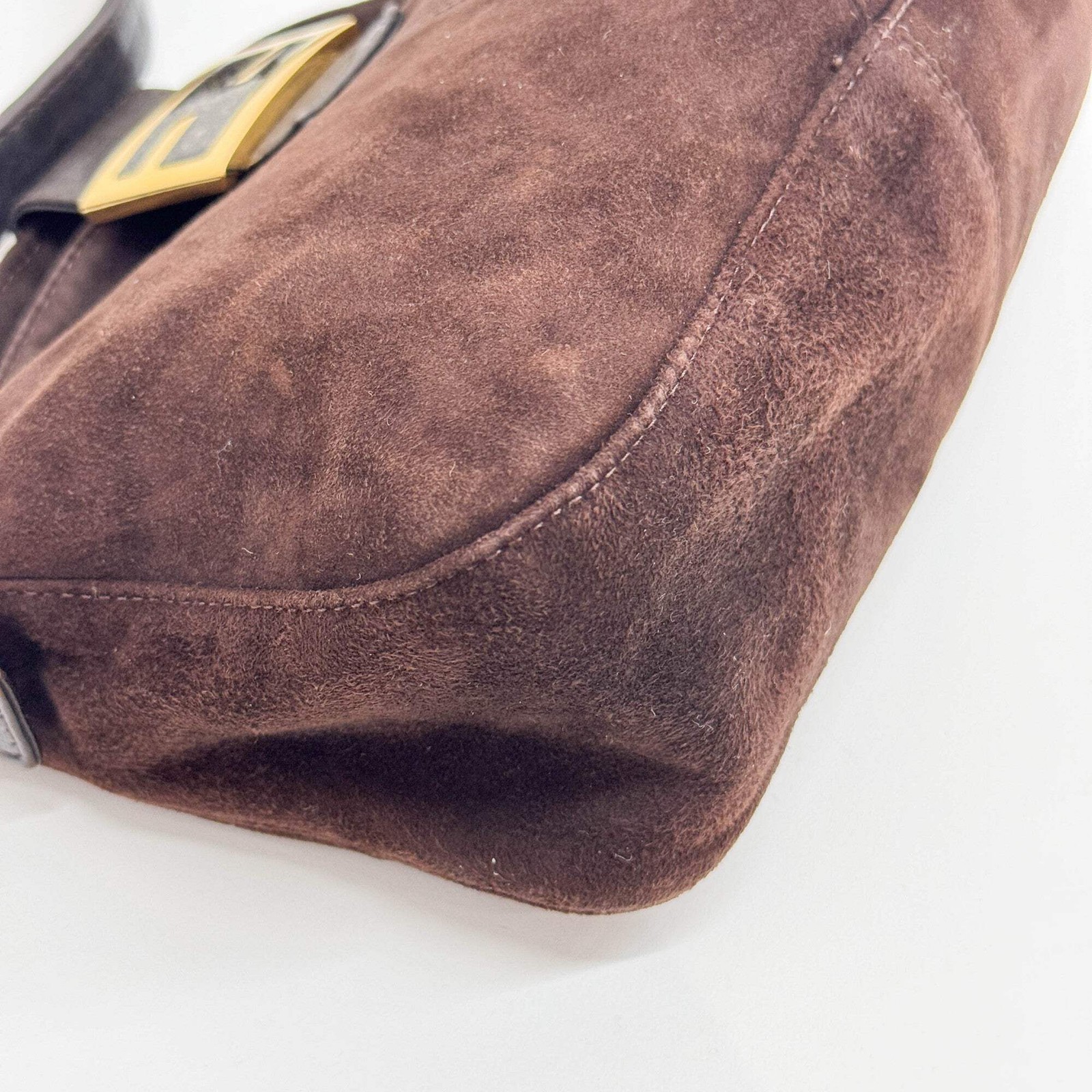 FENDI Mamma Baguette Brown Suede Shoulder Bag thumbnail 9