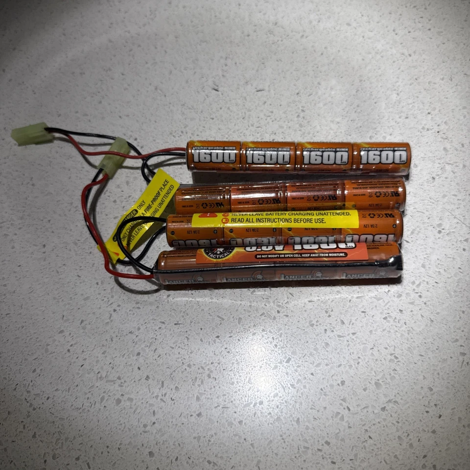Paquete de 2 baterías de Airsoft Lancer Tactical 9.6V 1600mAh Nunchuck NiMH Foto 2 de 3