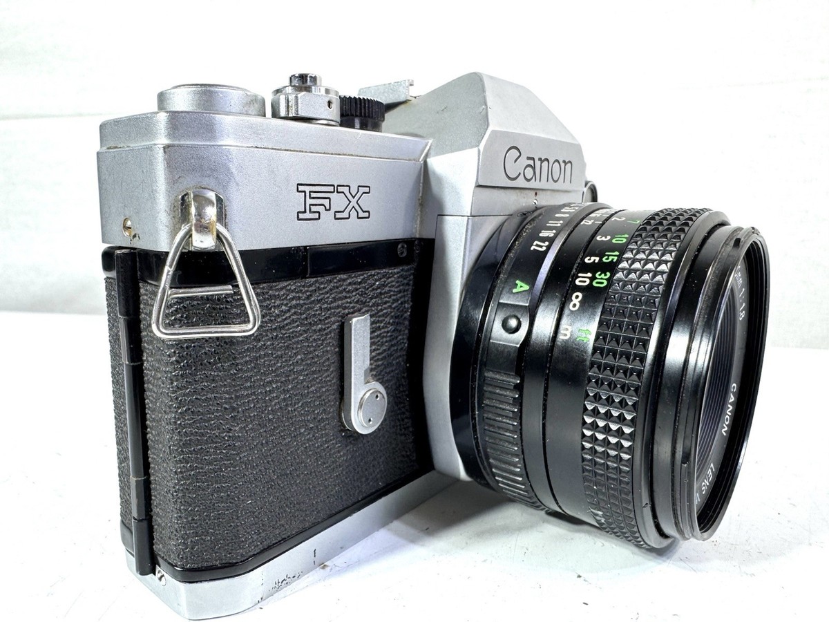 Canon FX フィルムカメラ 50mmレンズ付き Canon FX SLR Film Camera + FD 50mm f1.8 Prime Lens & Case- Works