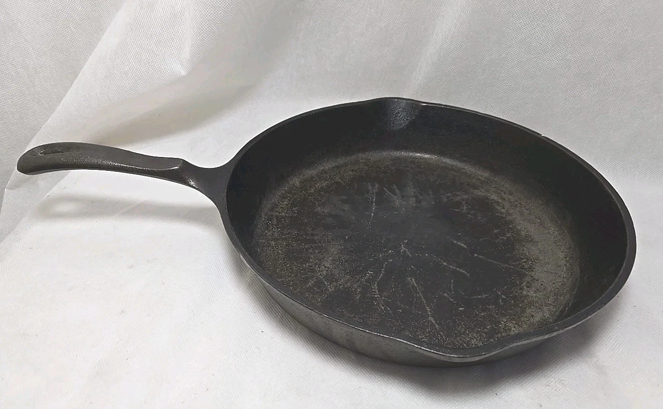 Wagner’s 1891 Original Cast Iron Skillet 11 3/4 Inch