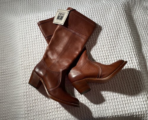 new FRYE 77230 Jane 14L Stitch Redwood Brown Pebbled Leather Riding Boots 9.5