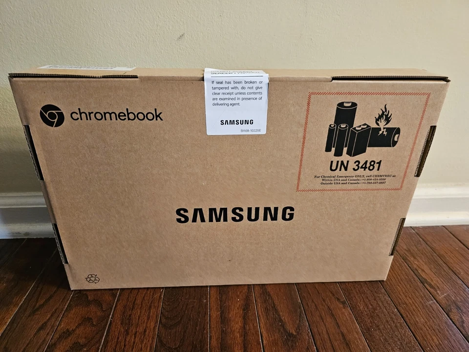 Samsung (XE310XBA-KB1US) Chromebook 4 Celeron N4020, 4GB/16GB - Factory Seal - Image 2 of 4