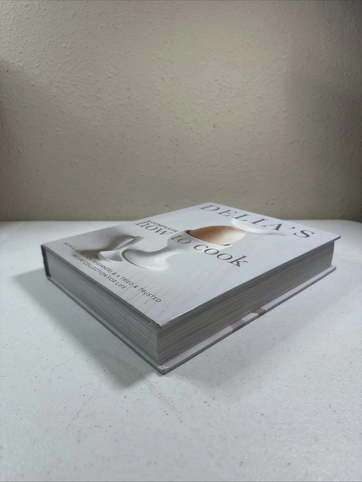 Delia's Complete How To Cook: Both a guide for begin... by Smith, Delia Hardback - Image 2 of 4