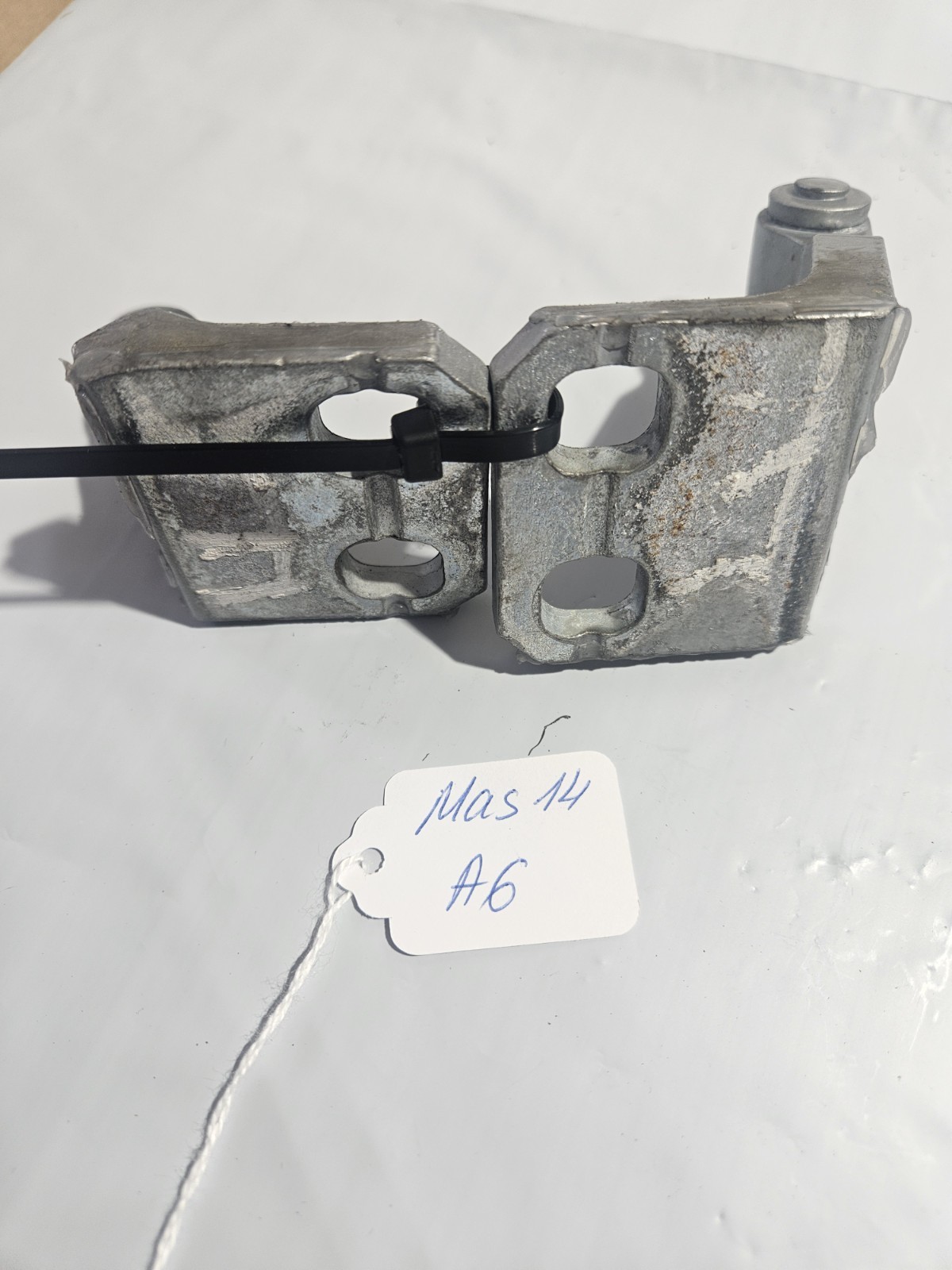 Maserati Ghibli 2014 Front Left Upper Door hinges Set