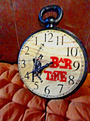 Vintage Bar Backword Time Wall  Clock  Robert Shaw /Lux Time Rare Collectible