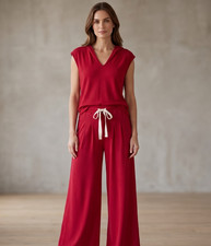 Red Ribbed Knit Set with V‑Neck Top and Wide‑Leg Pants Size S