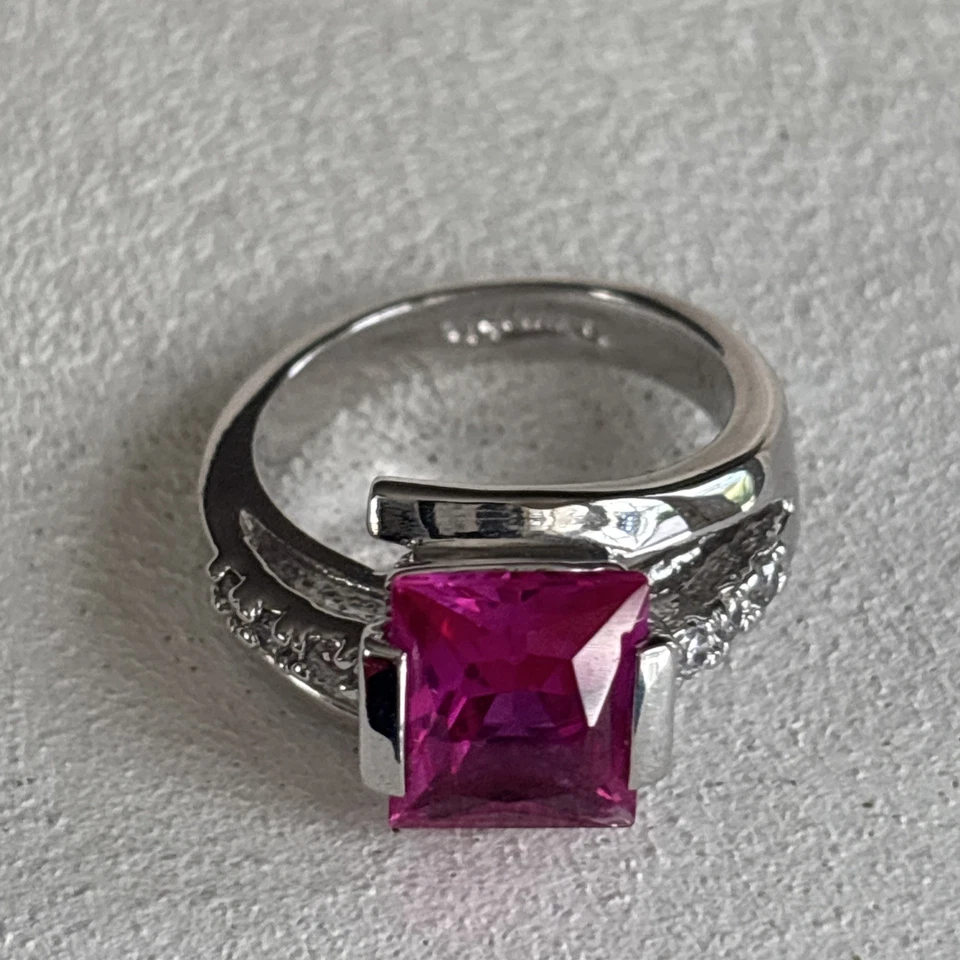 Lia Sophia Helen Ring Size 5/6 Pink Fuchsia Cz Silver Tone Very Rare HTF Euc - Image 2 of 4