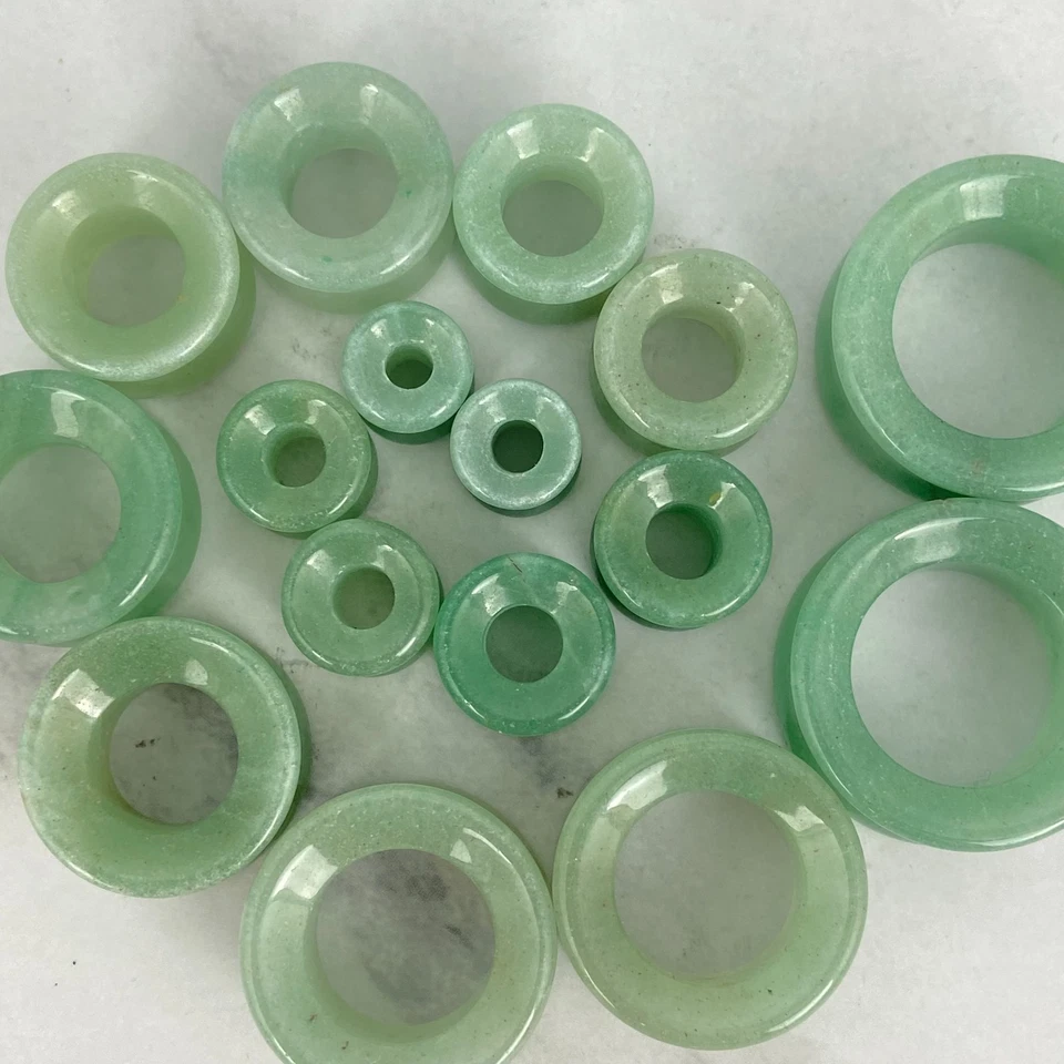 Par de túneles cóncavos de piedra de aventurina verde (STN-661) medidores de oído ELIGE EL TAMAÑO Foto 3 de 4