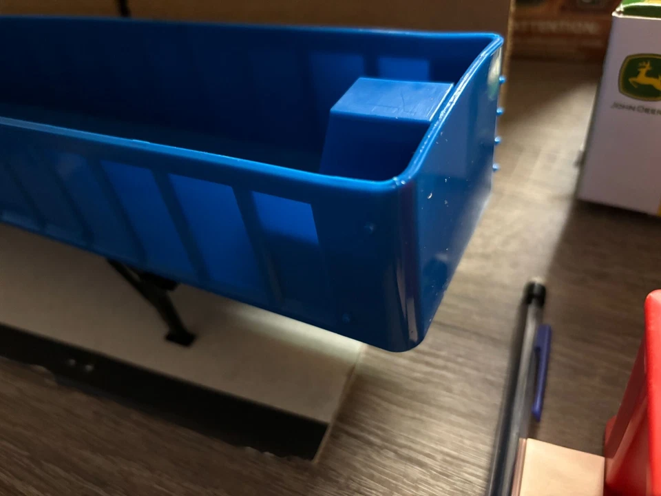 1/32 NEW RAY  BLUE PETERBILT   FRAMELESS  END DUMP TRAILER, NO PACKAGING # B 720 - Image 4 of 4