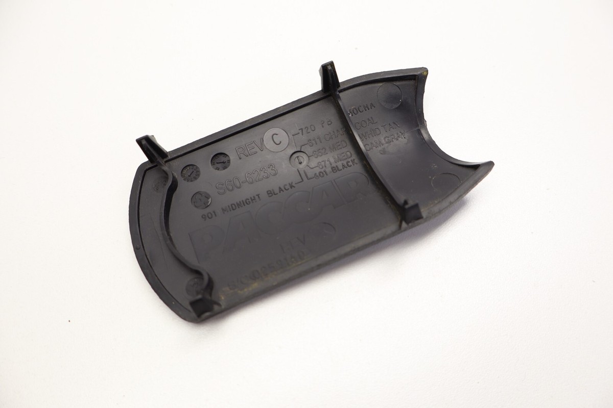 2022 PETERBILT 579 PACCAR LEFT A PILLAR GRAB HANDLE LOWER TRIM