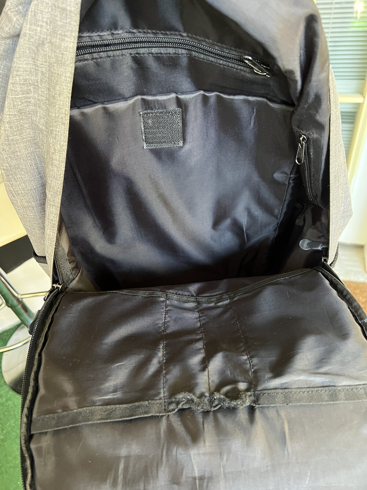 BEYLE Water Resistant Travel laptop backpack 18" GRAY with DEFECT