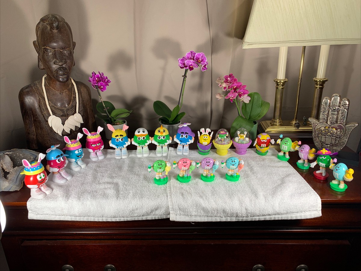 Vintage LOT Of 20 M&M's EASTER Bunny CANDY DISPENSERS Toys Bundle