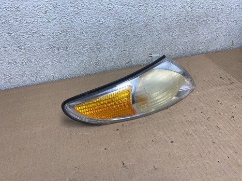 2002 to 2003 Toyota Solara Corner Light Right Passenger Turn Signal M4775 DW - Picture 3 of 10