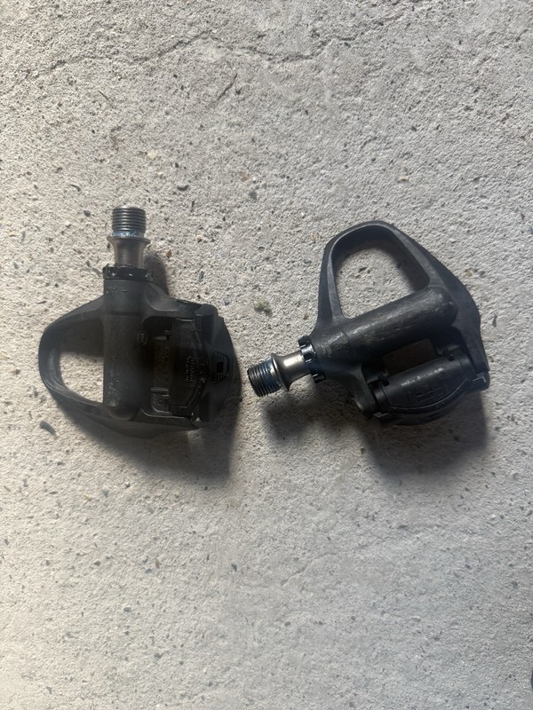Shimano PD-R7000 105 SPD-SL Carbon Clipless Road Racing Pedals Black