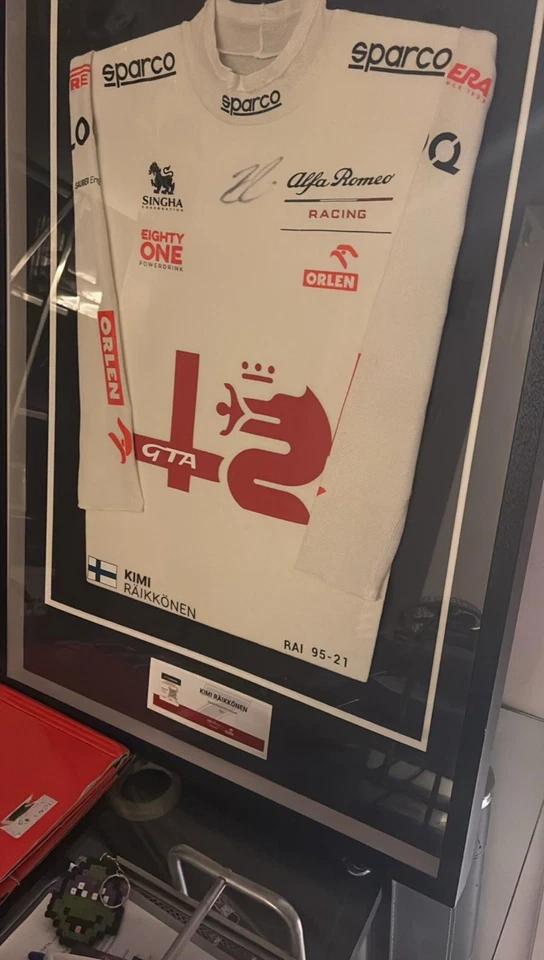 Kimi Raikkonen 2021 Signed Race Used Nomex - Immagine 2 di 4