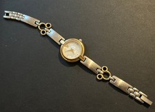 Vintage Disney Women V401-1720 Mickey Mouse Silver Tone Quartz 20mm Watch 6 1/2"