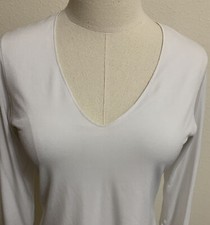 Eva Varro V-Neck Shirt White 3/4 Sleeve Medium Chest 33 Waist 29 ; Length 23