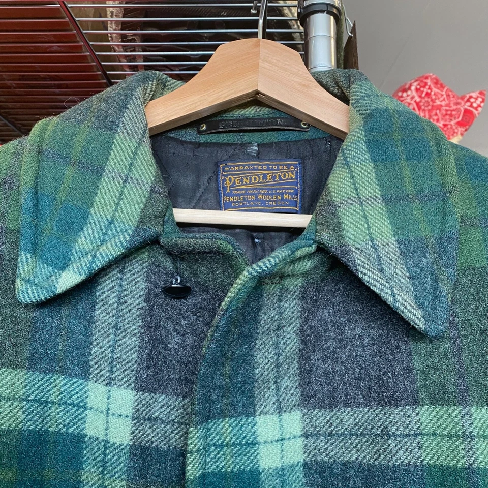 1950s Vintage PENDLETON WOOLEN MILLS Jacket Retro Green Plaid Wool Hunting Coat - Image 4 of 4
