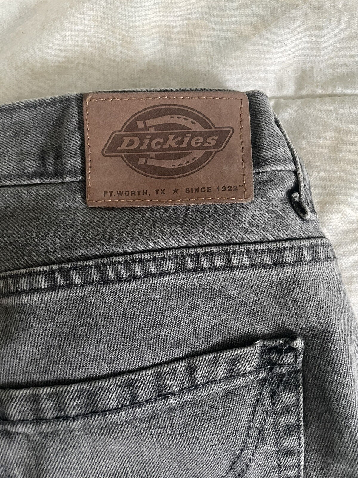 Dickies 30x32 Men's Slim Taper 5-Pocket Jean Heritage Gray