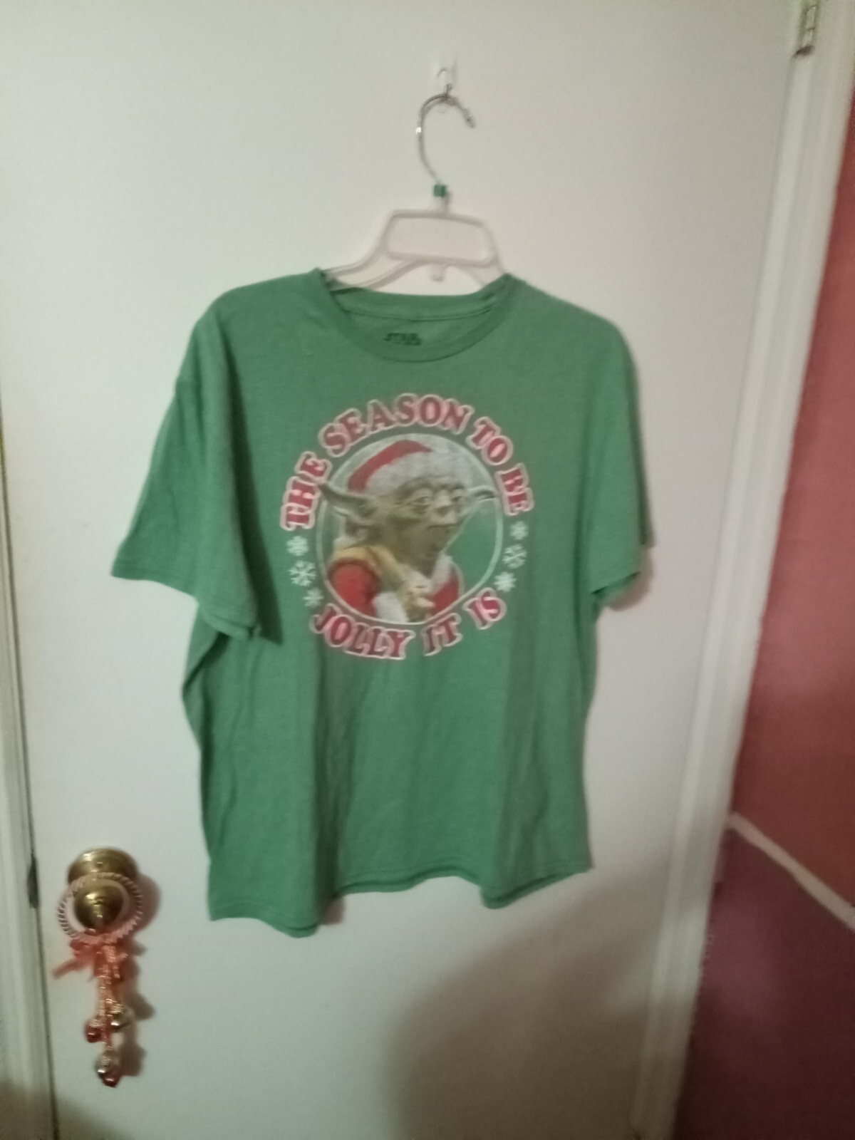 Men's Size L Fifth Sun Green Christmas Graphic Star Wars Yoda Tshirt