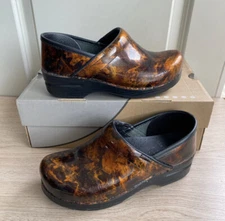 Dansko Womens Professional Clogs Metallic Leaf Print - SZ 38- 7.5- 8