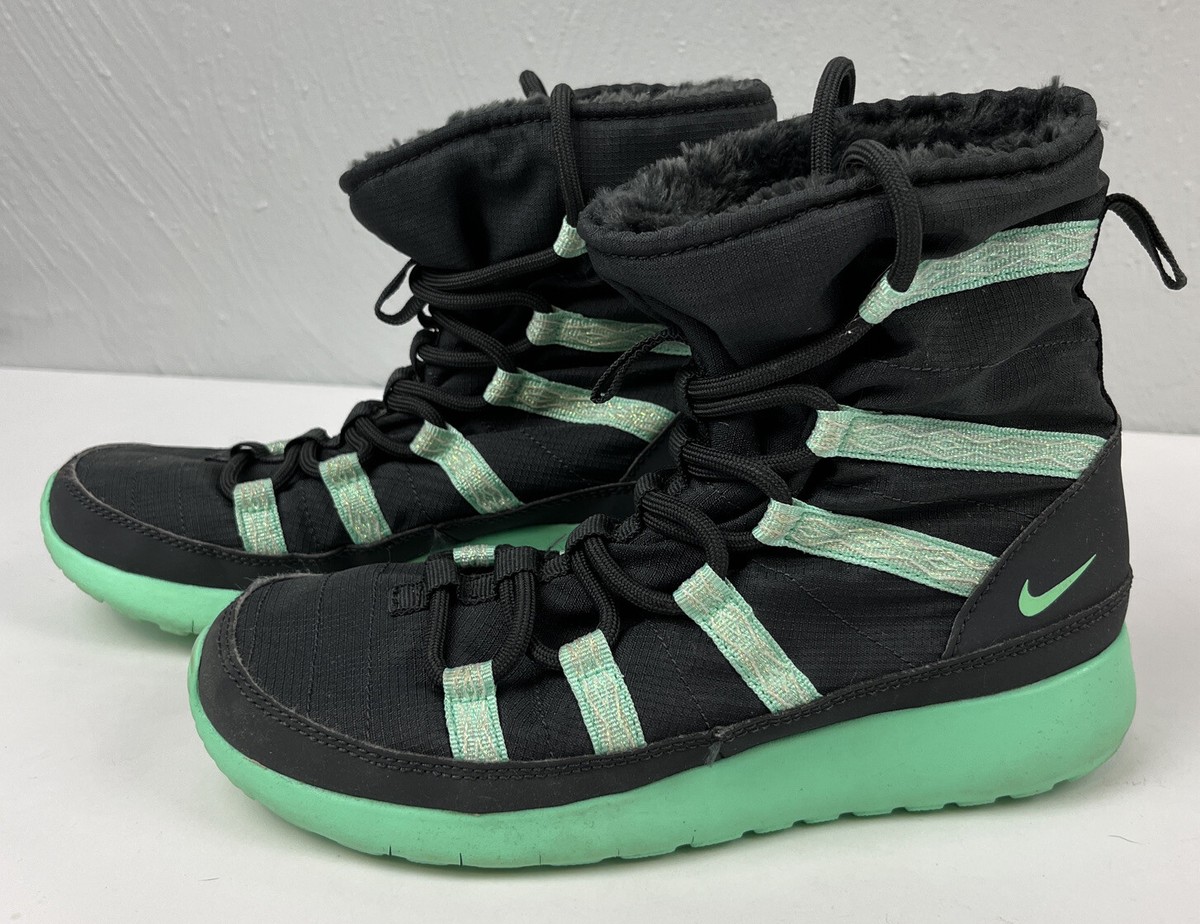 Nike Roshe One HI Black Lace Up Ankle Winter Boots Girls Size