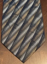 Robert Villini Collezione Hand Made 100 Silk Men  s Neck Tie Made In Korea