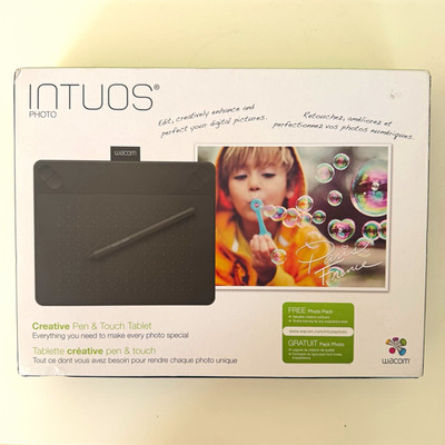Wacom Intuos Photo CTH-490 Graphics Tablet   Unused Open Box + Pen