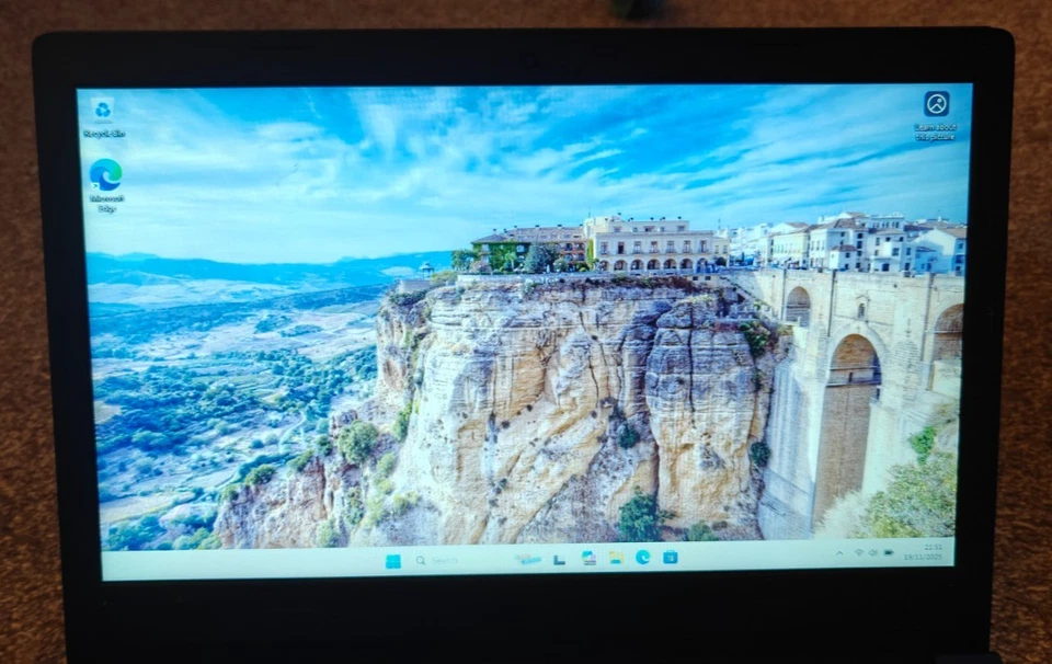 Lenovo B50-50 i3 Laptop Windows 11 Webcam DVD SSD HDMI BT Ex Battery Cheap - Image 2 of 4